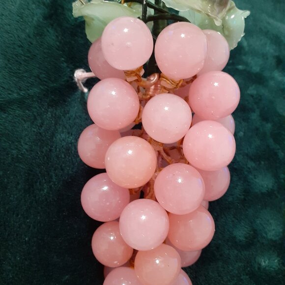 VINTAGE SALADO TEXAS WINERY PINK GLASS GRAPES GORGEOUS HEAVY GRAPES - Picture 3 of 17